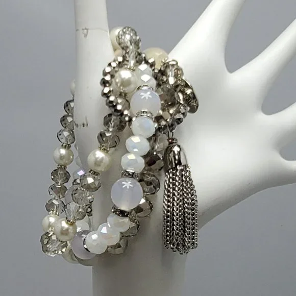 ALI KHAN glass beaded bracelet with rhinestone & pearl with tassel and gift box - Picture 1 of 7